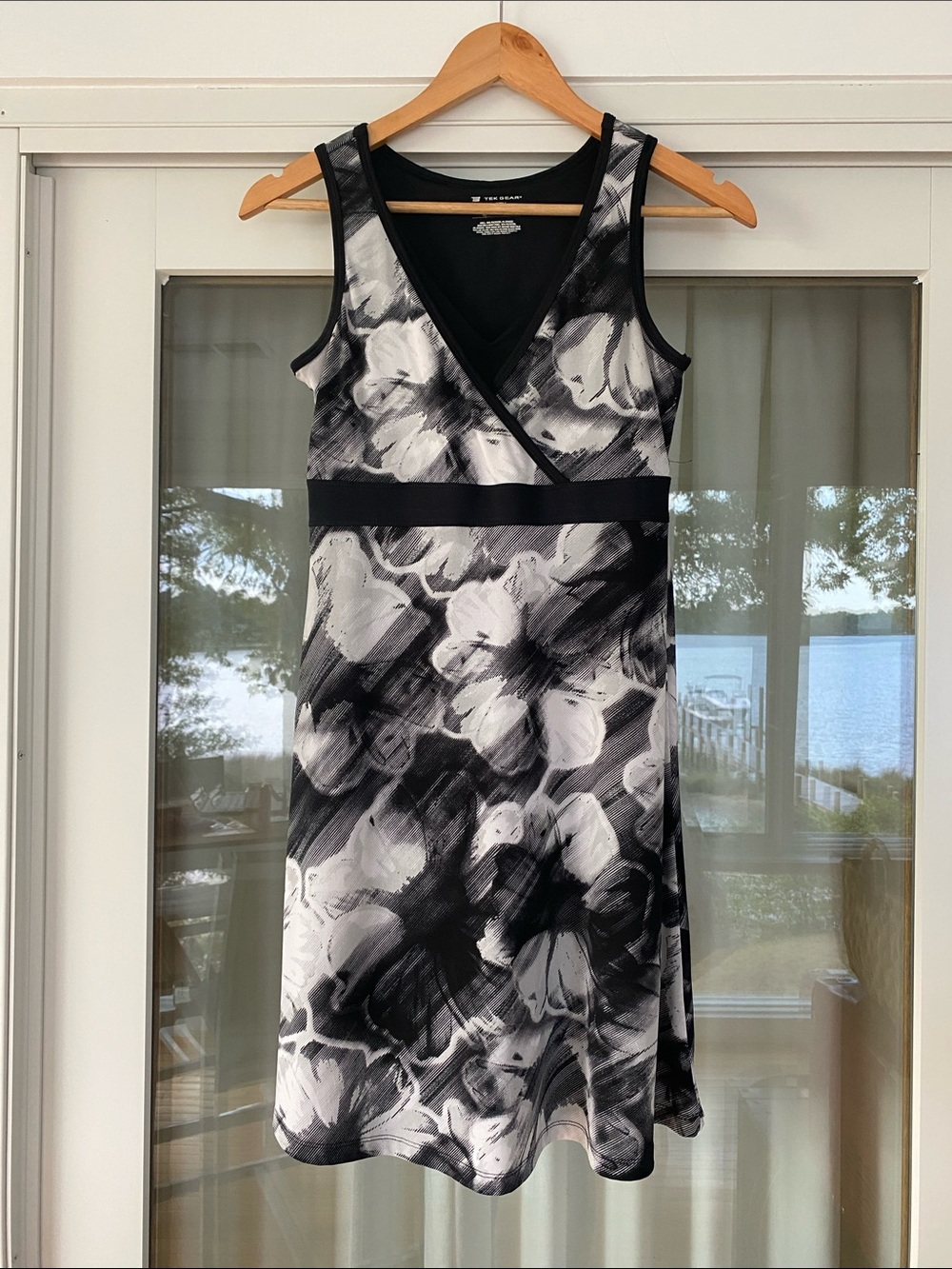 tek gear Black and White Floral Pullover Dress